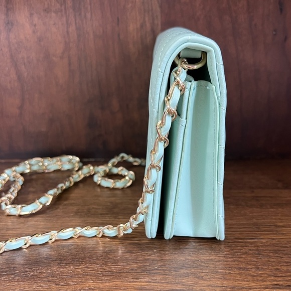 Bebe Los Angeles NWOT - Womens Crossbody Purse - Picture 4 of 9